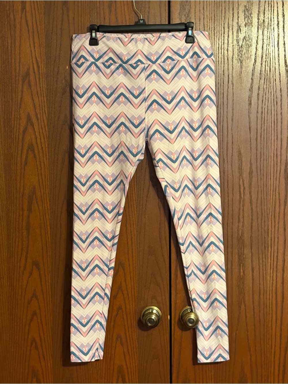 LuLaRoe Pink and Blue Chevron Leggings T/C